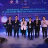 Các đại biểu vui mừng, hân hoan tại Tuần lễ Đổi mới tạo, Khoa học Công nghệ và Nghệ Và Khởi nghiệp Sáng tạo Thành Phố Hồ Chí Minh (WISE HCMC+ 2025). (Ảnh: PV/Vietnam+)