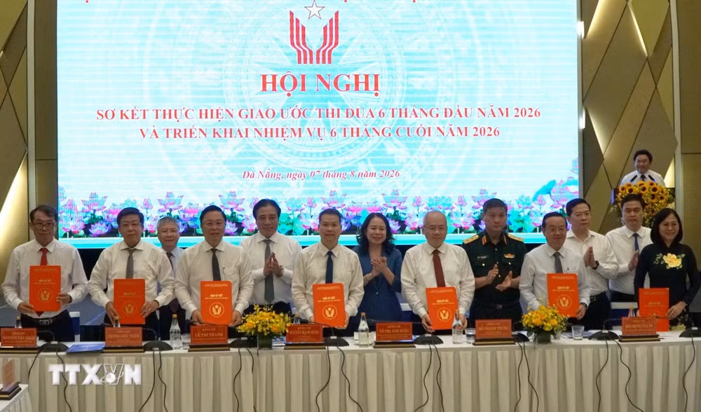 ttxvn-cac-thanh-pho-truc-thuoc-trung-uong-day-manh-thi-dua-4.jpg