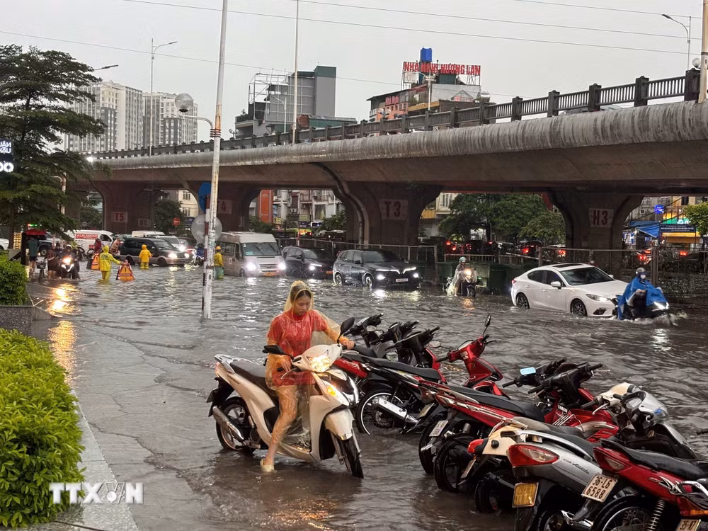 ttxvn-ha-noi-ngap-2.jpg
