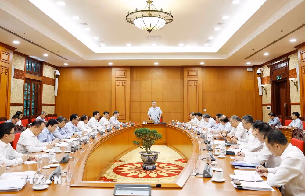 ttxvn-tong-bi-thu-chu-tich-nuoc-chu-tri-lam-viec-ve-de-an-tong-ket-nghi-quyet-36-nqtw.jpg