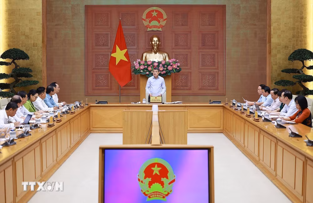 ttxvn-thu-tuong-le-minh-hung-lam-viec-voi-lanh-dao-bo-giao-duc-va-dao-tao-2.jpg