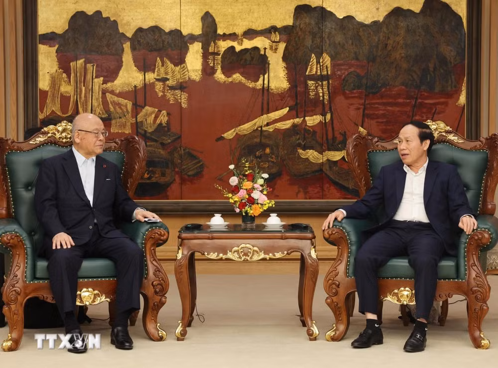 ttxvn-pho-thu-tuong-le-tien-chau-tiep-co-van-dac-biet-lien-minh-nghi-si-huu-nghi-nhat-viet-1.jpg