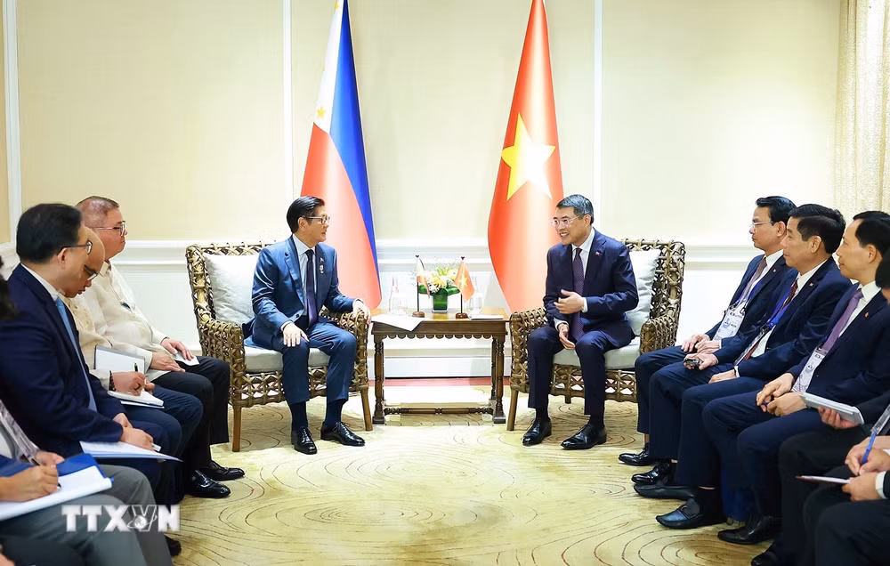 ttxvn-thu-tuong-le-minh-hung-gap-tong-thong-philippines-8746331-1.jpg