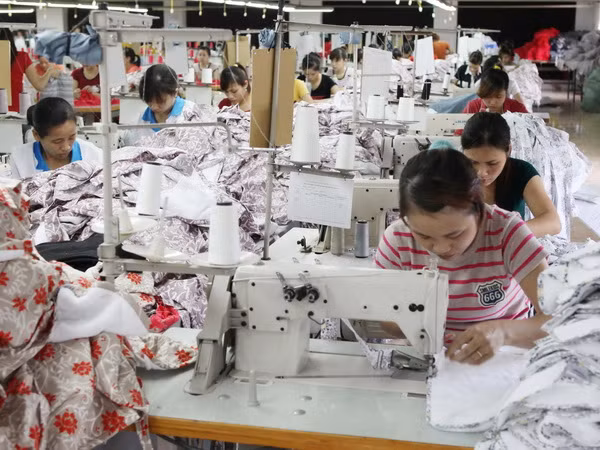 Công nhân khu công nghiệp Đồng Nai trở lại làm việc ảnh 1