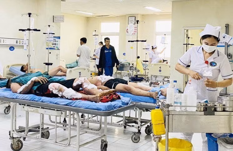 Vụ nổ tại Công ty Tàu thủy Dung Quất: Ba nạn nhân nguy kịch ảnh 1