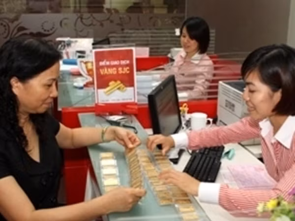Giá vàng SJC tăng lên sát 36 triệu đồng nhờ lực đẩy từ thế giới ảnh 1