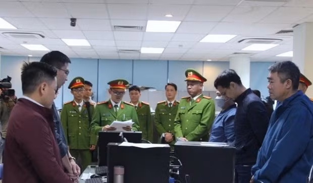 Khởi tố 4 vụ án với 18 bị can nhận hối lộ tại các trung tâm đăng kiểm ảnh 1
