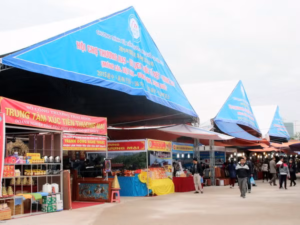 470 gian hàng tham gia Hội chợ Thương mại quốc tế Việt-Trung 2015 ảnh 1