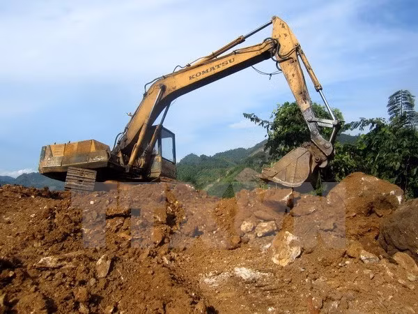 Bị phạt gần 880 triệu đồng vì đào đất do Nhà nước quản lý đem bán ảnh 1