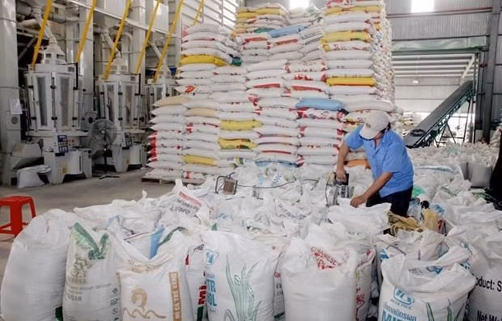 Hải quan 'loại' 22 doanh nghiệp đăng ký xuất khẩu gạo hồi lại tháng Tư ảnh 1