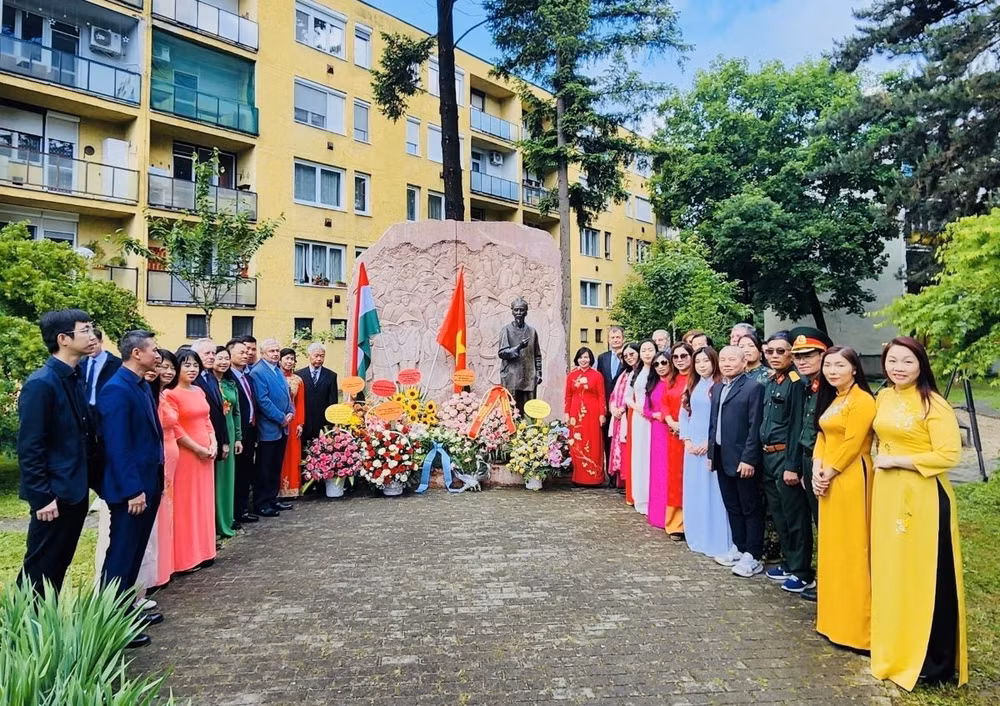 ttxvn_tuong dai bac ho 2.jpg