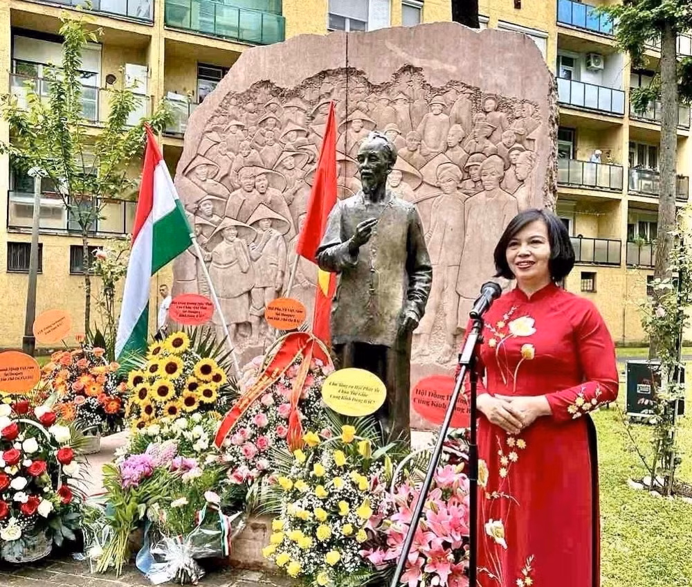 ttxvn_tuong dai bac ho 3.jpg