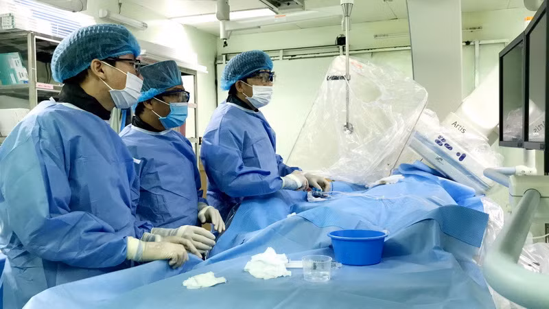 Cần Thơ: Cứu sống bệnh nhân Trung Quốc bị nhồi máu cơ tim cấp ảnh 1
