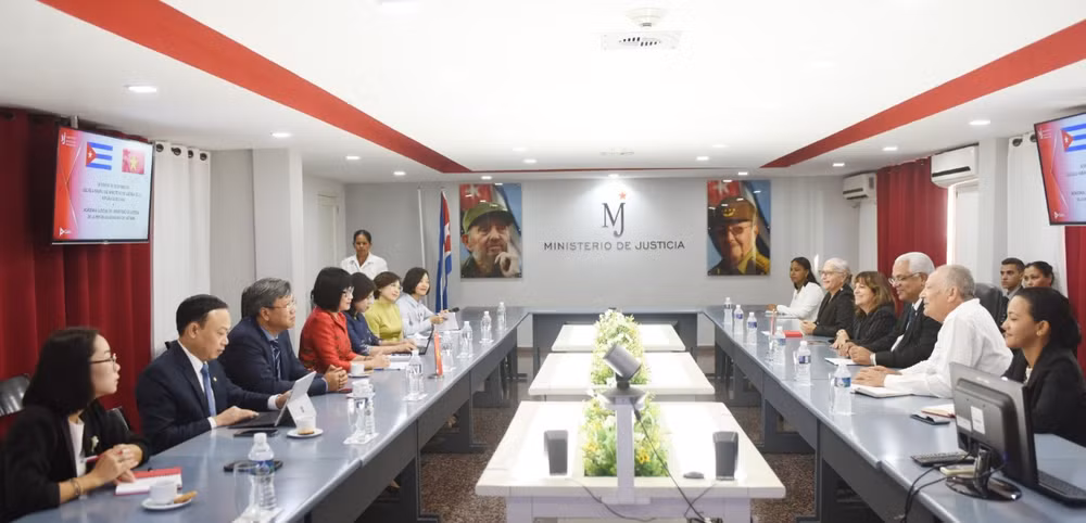 viet nam_cu ba_hop tac tu phap 2.jpg