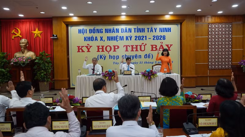 Tây Ninh: Thông qua 5 nghị quyết thúc đẩy phát triển kinh tế-xã hội ảnh 2