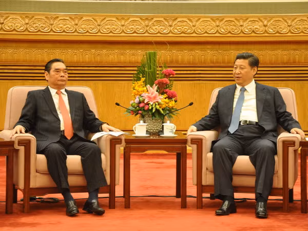 Ông Lê Hồng Anh hội kiến Chủ tịch Trung Quốc Tập Cận Bình ảnh 1