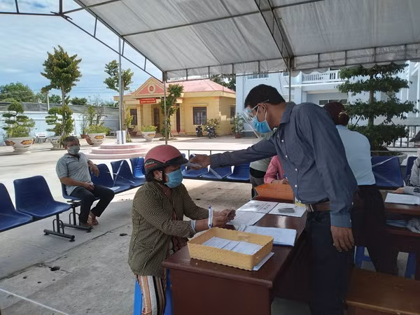 Cả nước chung tay chia sẻ khó khăn với các địa phương có dịch COVID-19 ảnh 2