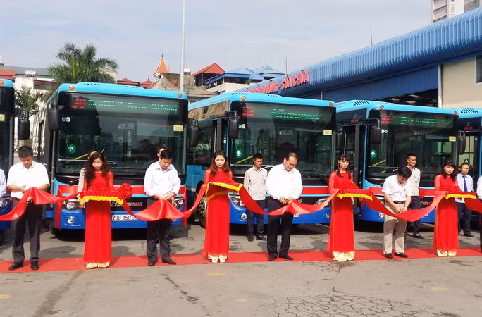 Hà Nội tăng thêm gần 1.400 xe buýt theo tiêu chuẩn châu Âu ảnh 1