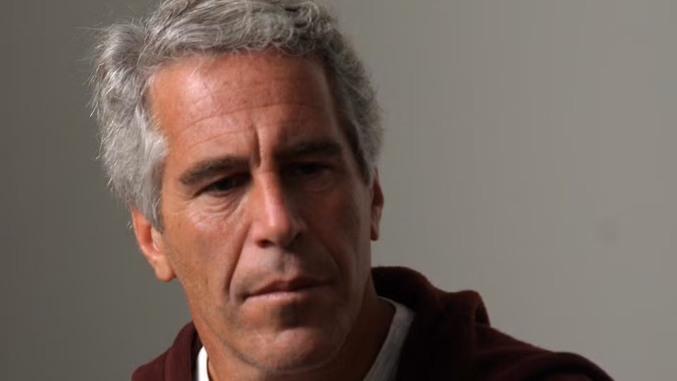 Tổ chức bảo vệ trẻ em Pháp hối thúc điều tra tỷ phủ Jeffrey Epstein ảnh 1