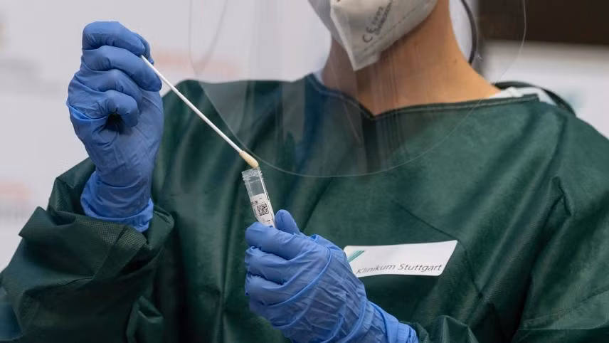 Nhà khoa học Bỉ giải trình tự gene của virus gây bệnh đậu mùa khỉ ảnh 1