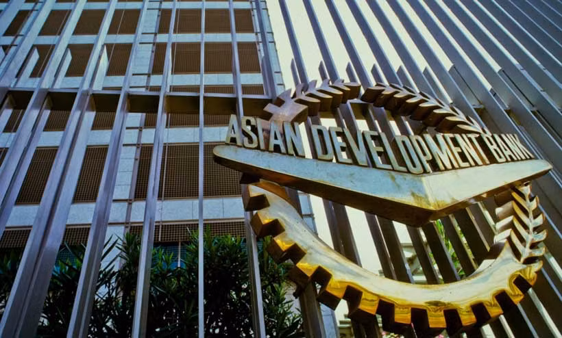 Hàn Quốc xem xét lùi đăng cai hội nghị thường niên ADB sang năm 2023 ảnh 1