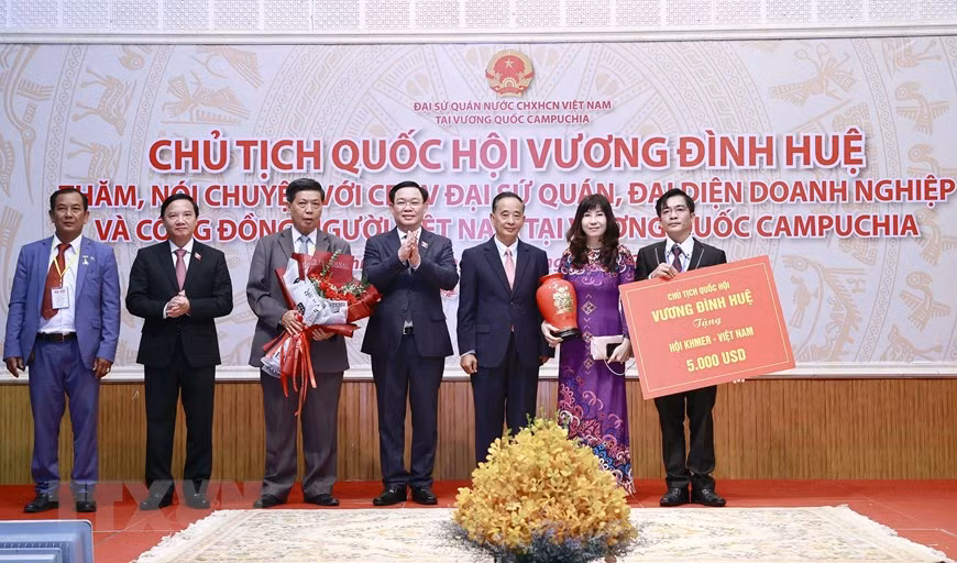 Người Việt ở Campuchia cần tiếp tục phát huy tinh thần đoàn kết ảnh 1