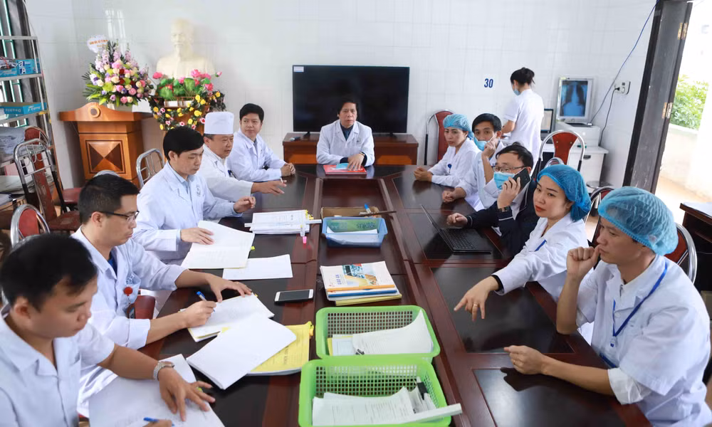 Bài 3: Việt Nam chống COVID-19: 'Cú đấm thép' nơi tuyến đầu chống dịch ảnh 3
