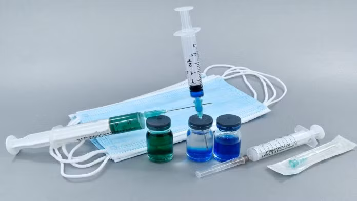 Ấn Độ xúc tiến xin cấp phép sử dụng khẩn cấp vắcxin ngừa COVID-19 ảnh 1