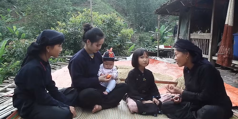 Những làn điệu hát ru mượt mà, sâu lắng của người Tày Bắc Kạn ảnh 2
