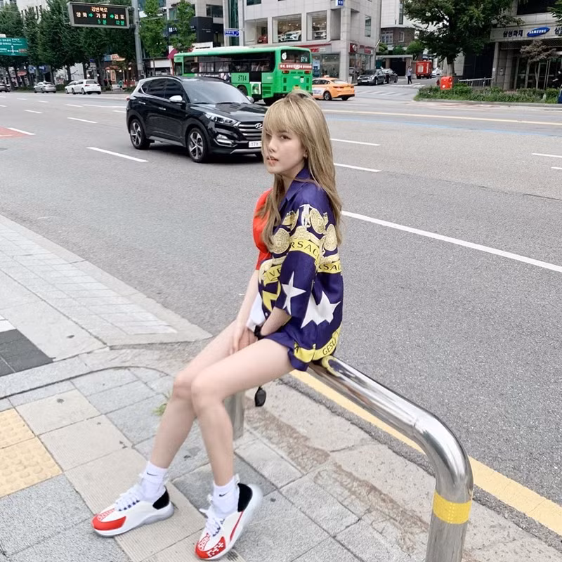 Street style đẹp mê hồn của dàn mỹ nhân Việt trong tuần qua ảnh 18