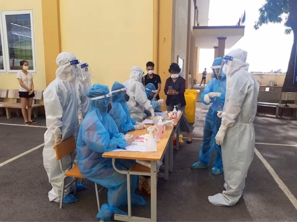 Triển khai tiêm vaccine cho công nhân Khu công nghiệp Đình Trám ảnh 4