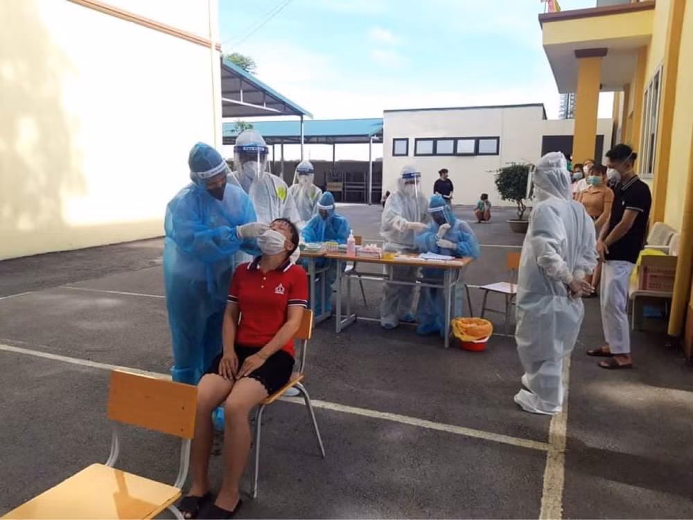 Triển khai tiêm vaccine cho công nhân Khu công nghiệp Đình Trám ảnh 3