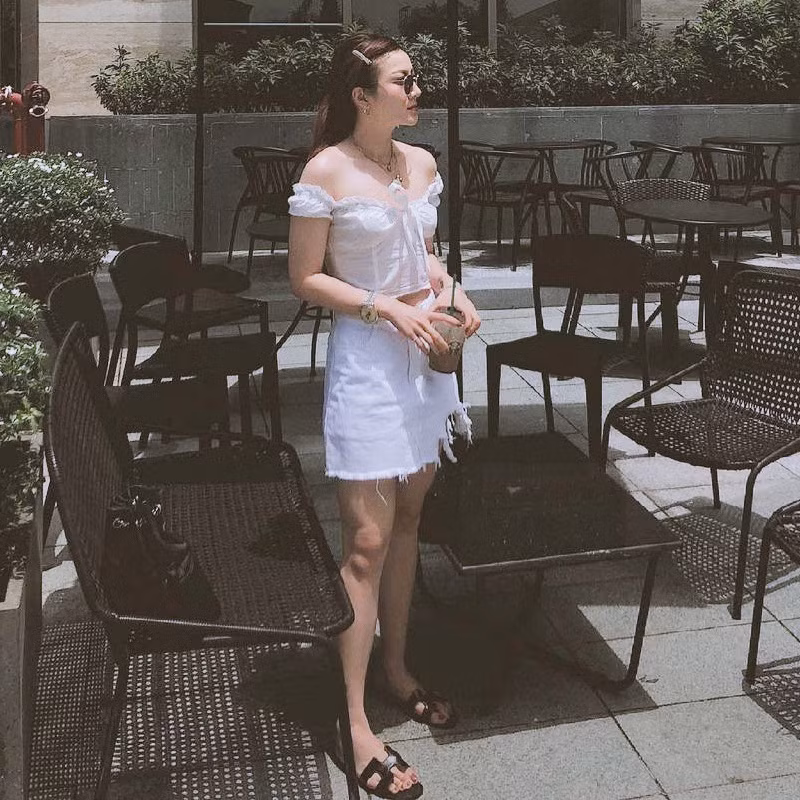 Mỹ nhân Việt đón hè với loạt trang phục street style ngập sắc pastel ảnh 10