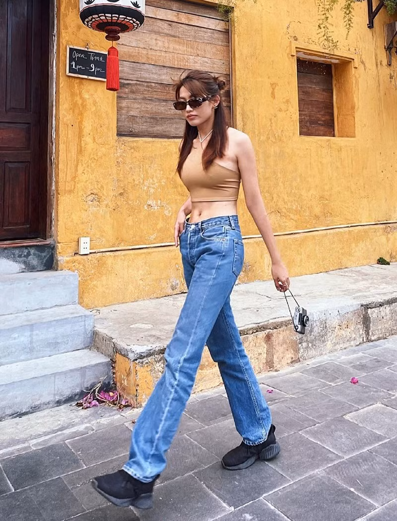 Mỹ nhân Việt đón hè với loạt trang phục street style ngập sắc pastel ảnh 12