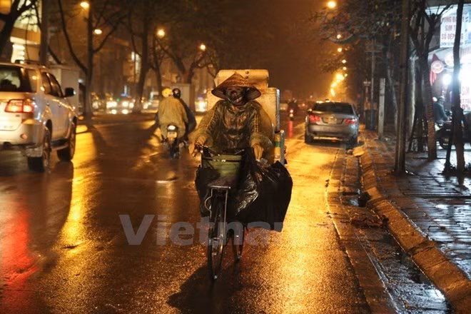 Các khu vực trong cả nước đều có mưa, vùng núi cao dưới 13 độ C ảnh 1