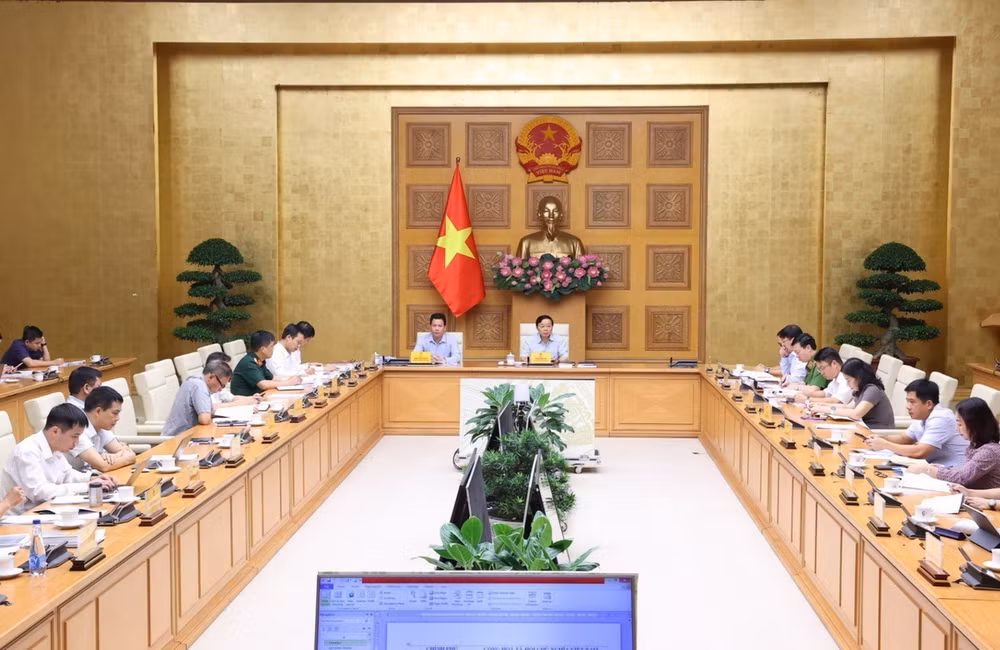 ttxvn_PTT Tran Hong Ha hop ve dat dai1.jpg