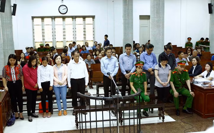 Vụ Châu Thị Thu Nga: Nhiều khách hàng đến Tòa yêu cầu bồi thường ảnh 1
