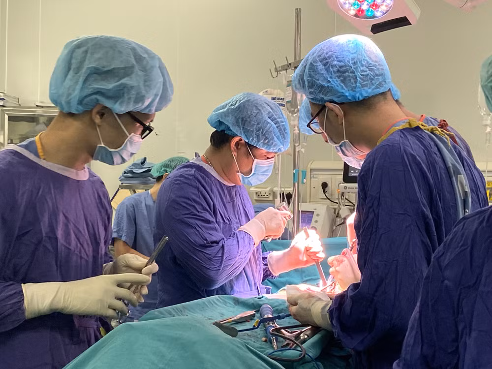 Việt Nam chuyển giao nhiều kỹ thuật ngoại khoa cho các nước ảnh 1