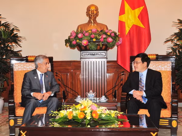 Quốc vụ khanh Bộ Ngoại giao Nhà nước Qatar thăm chính thức Việt Nam ảnh 1