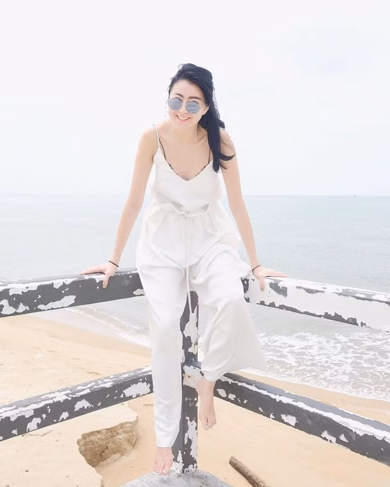White-on-white: Từ khóa hot nhất tuần chinh phục quý cô thời trang ảnh 6