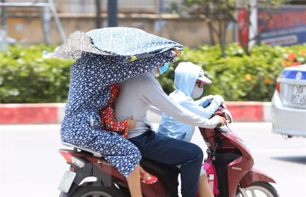 Khu vực Bắc Bộ và Trung Bộ sắp có nắng nóng trên diện rộng ảnh 1