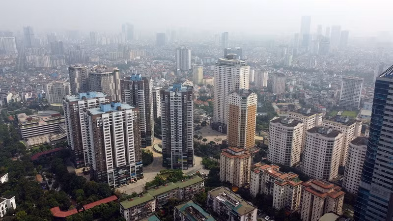 Sai phạm ở tuyến đường Lê Văn Lương: Cần giải pháp khắc phục tổng thể ảnh 1