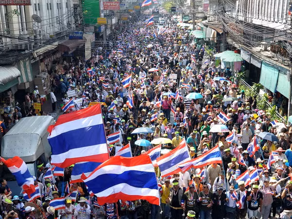 Hơn 50.000 người ủng hộ chiến dịch phong tỏa Bangkok ảnh 1