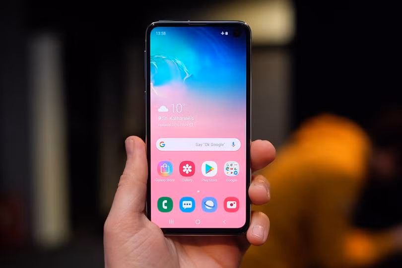 Siêu phẩm smartphone Galaxy S10 trình làng với cú lột xác hoàn toàn ảnh 1