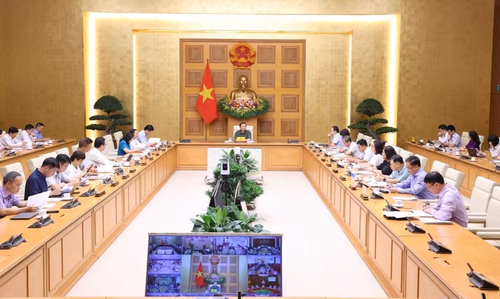 ttxvn_hop_cho_y_kien_ve_du_thao_nghi_dinh_quy_dinh_ve_gia_dat_2405-2.jpg