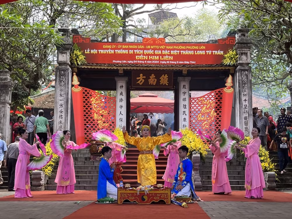 ttxvn_le_hoi_thang_long_tu_tran_–_den_kim_lien_ha_noi_2.jpg