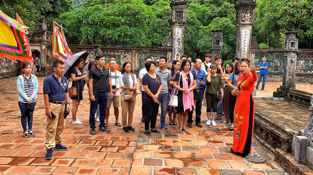 Khai thác 'mỏ vàng' nào cho du lịch Việt giai đoạn 'bình thường mới'? ảnh 1