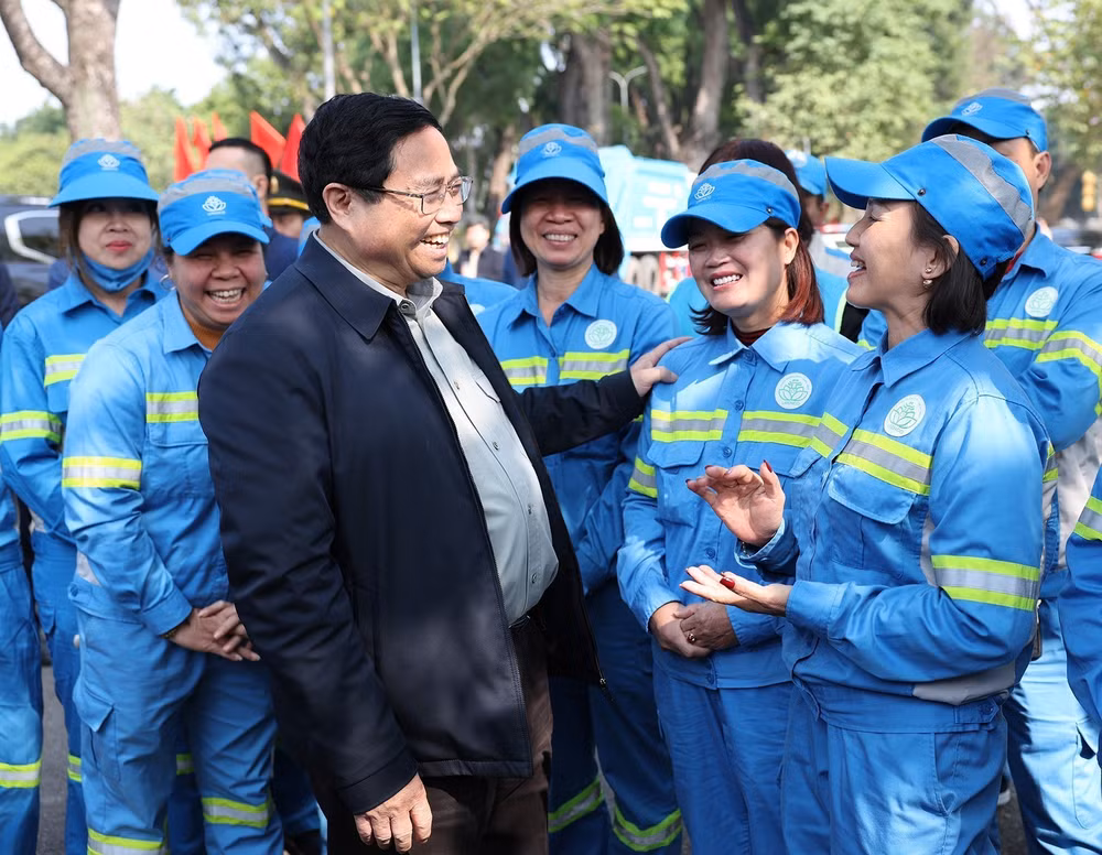 ttxvn_thu_tuong_tham_chuc_tet_nguoi_lao_dong_tai_ha_noi_2.jpg
