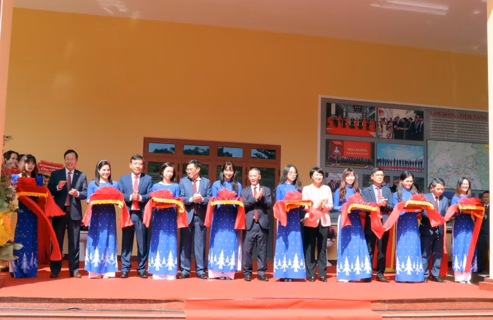 Khai trương Trung tâm Điều hành Thông minh của UBND tỉnh Lâm Đồng ảnh 2