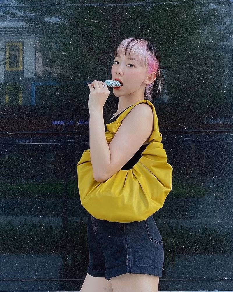 "Tan chảy" trước street style nữ tính, ngọt ngào của dàn sao Việt ảnh 11